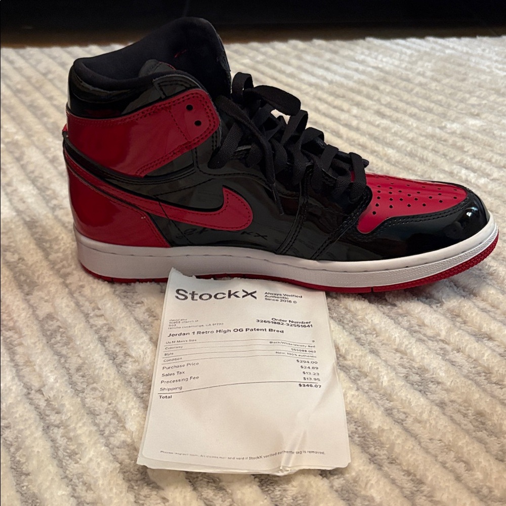 Jordan Retro High OG Black and Red Sneakers